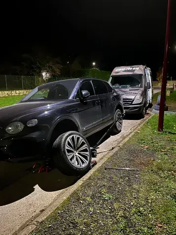 BREAKDOWN RECOVERY 14 mobile tyre fitting