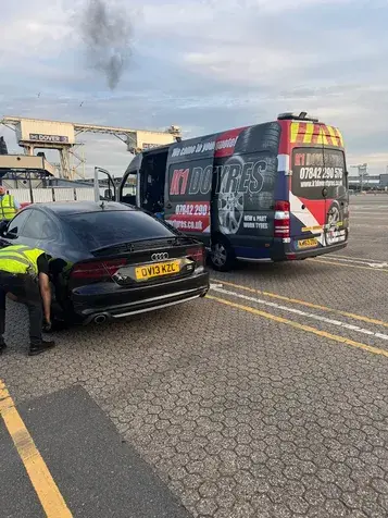 BREAKDOWN RECOVERY 15 emergency tyre replacement