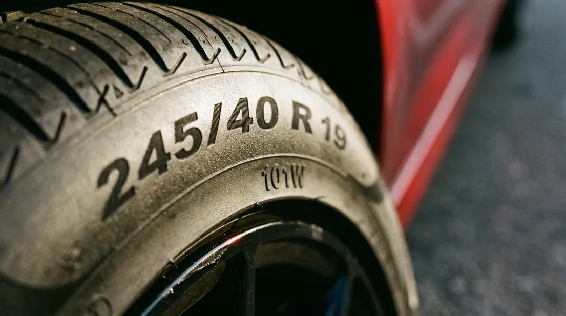 How to Read Tyre Size Numbers on Your Sidewall 3 tyre sidewall showing R marking in size code indicating radial tyre construction
