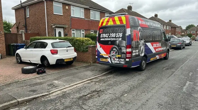 emergency mobile tyre fitting at your location